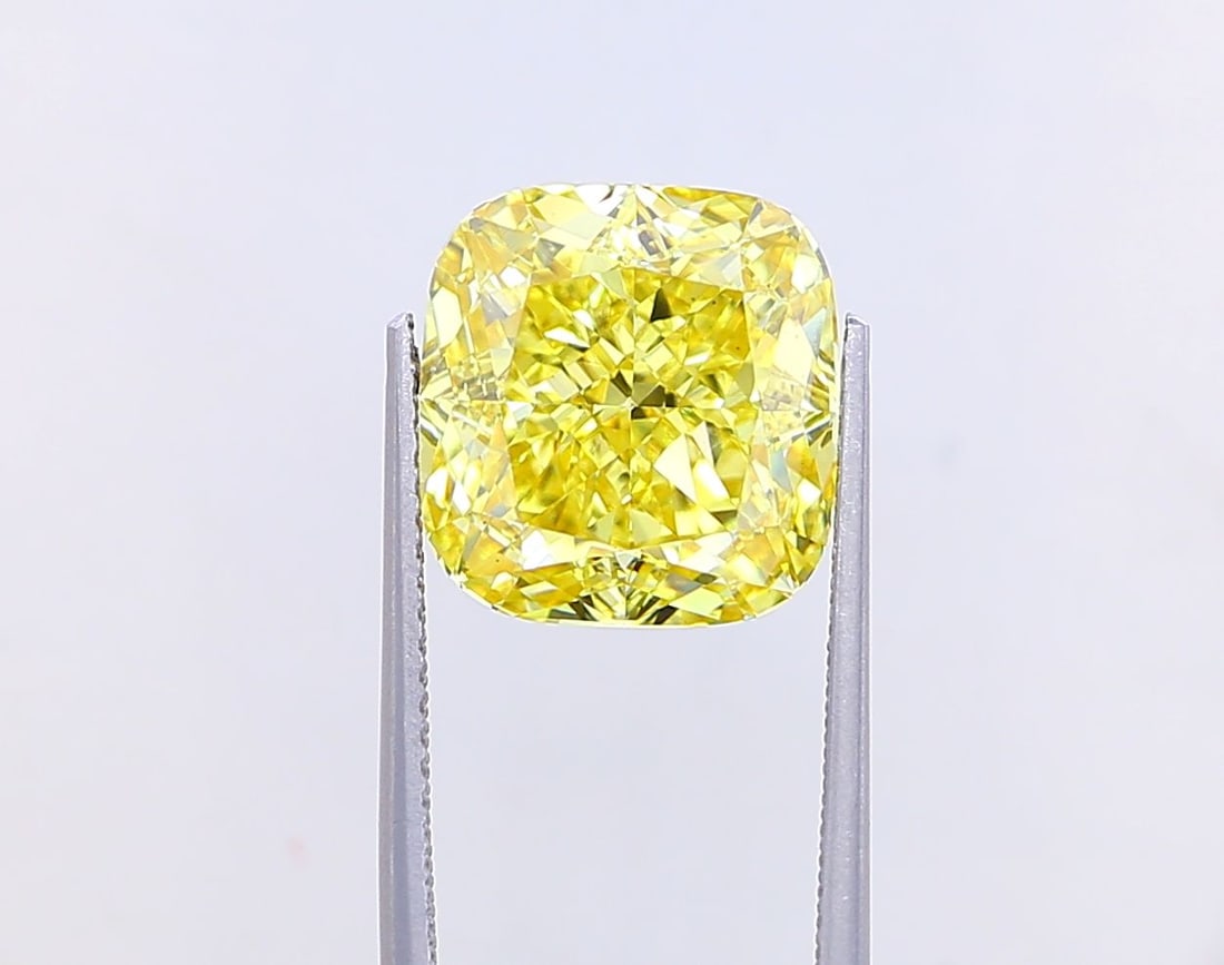 Loose Diamond - CUSHION MODIFIED 8.01ct Fancy Vivid Yellow VS1: Loose Diamond - CUSHION MODIFIED 8.01ct Fancy Vivid Yellow VS1 Source: This is a real non-mined Diamond that has been grown in a lab Shape: CUSHION MODIFIED Carats: 8.01 Color: Fancy Vivid Yellow Cert