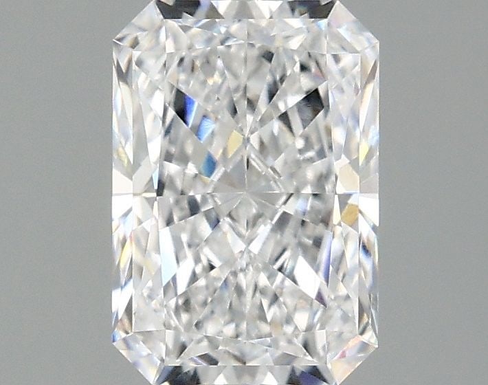 Loose Diamond - RADIANT 1.56ct D VVS2: Loose Diamond - RADIANT 1.56ct D VVS2 Source: This is a real non-mined Diamond that has been grown in a lab Shape: RADIANT Carats: 1.56 Color: D Clarity: VVS2 Certification: IGI Video: