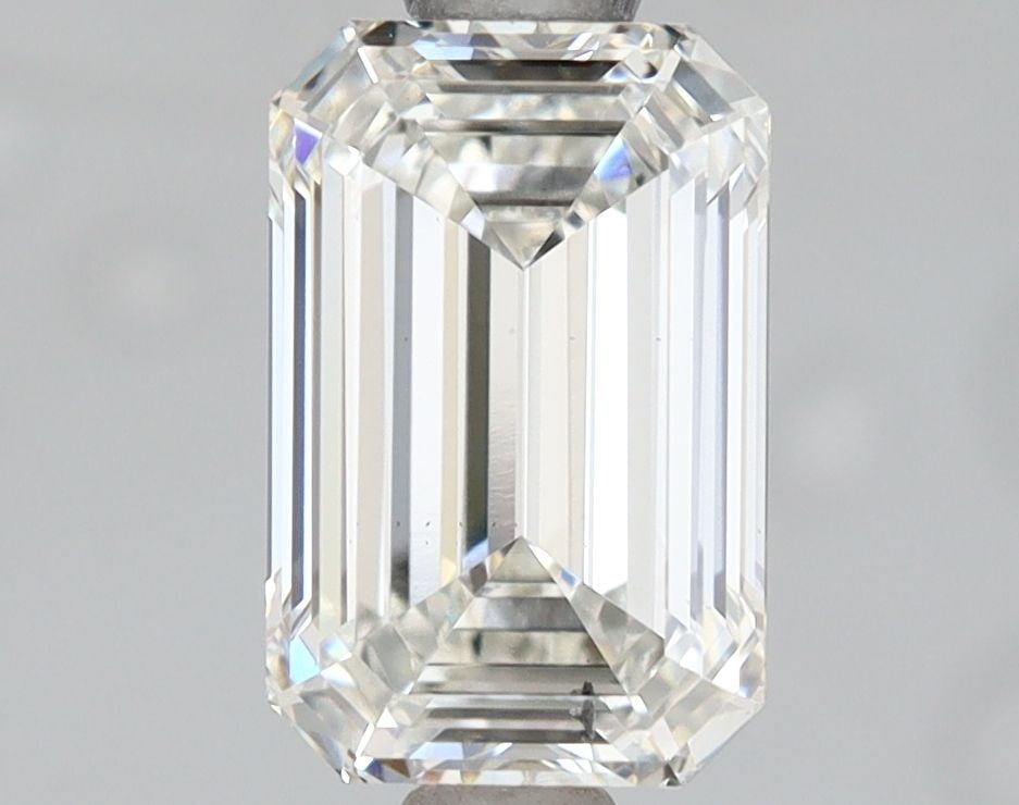 Loose Diamond - EMERALD 1.51ct Fancy Vivid Pink VS2: Loose Diamond - EMERALD 1.51ct Fancy Vivid Pink VS2 Source: This is a real non-mined Diamond that has been grown in a lab Shape: EMERALD Carats: 1.51 Color: Fancy Vivid Pink Certification: NONE Video: