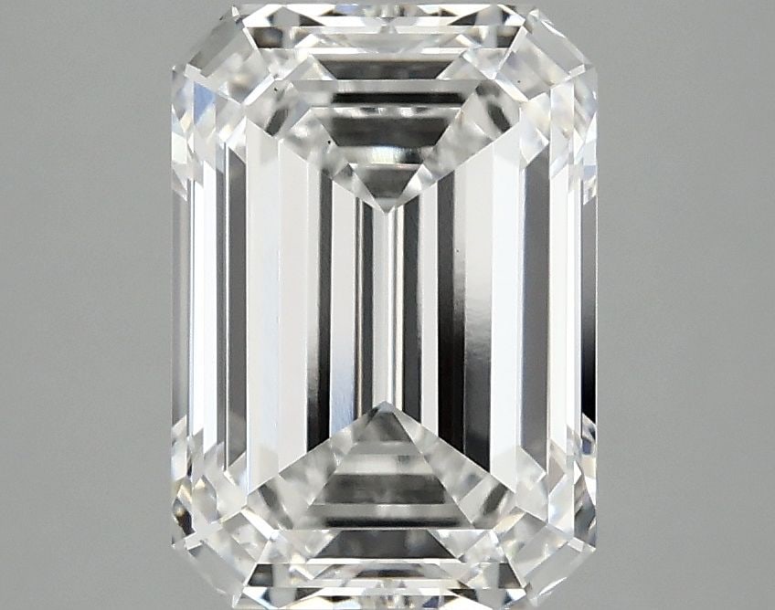Loose Diamond - EMERALD 3.09ct E VS1: Loose Diamond - EMERALD 3.09ct E VS1 Source: This is a real non-mined Diamond that has been grown in a lab Shape: EMERALD Carats: 3.09 Color: E Clarity: VS1 Certification: IGI Video: