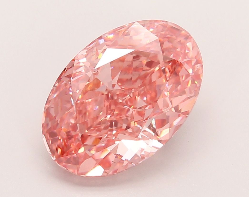 Loose Diamond - OVAL 4.42ct Fancy Vivid Pink VS1: Loose Diamond - OVAL 4.42ct Fancy Vivid Pink VS1 Source: This is a real non-mined Diamond that has been grown in a lab Shape: OVAL Carats: 4.42 Color: Fancy Vivid Pink Certification: IGI Video:
