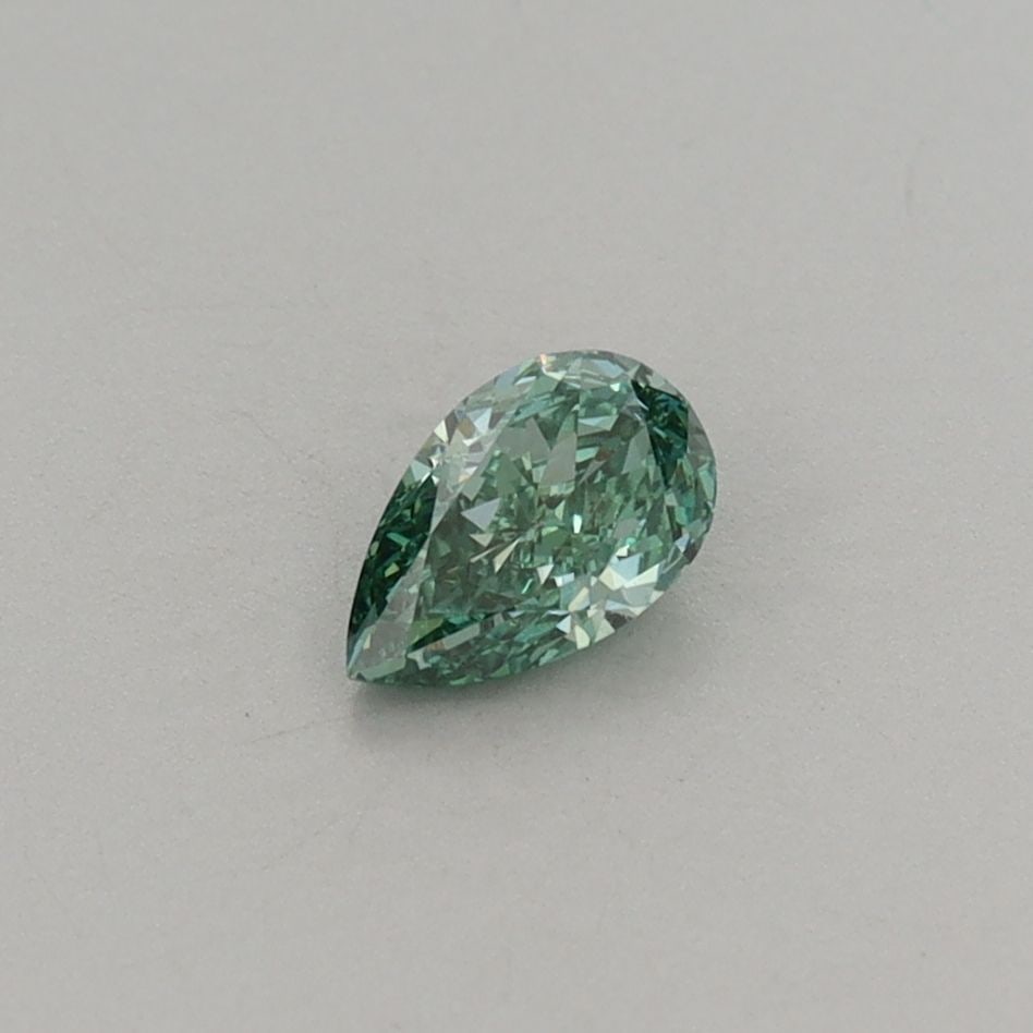 Loose Diamond - PEAR 0.32ct Fancy Vivid Green VS2: Loose Diamond - PEAR 0.32ct Fancy Vivid Green VS2 Source: This is a real non-mined Diamond that has been grown in a lab Shape: PEAR Carats: 0.32 Color: Fancy Vivid Green Certification: IGI Video: