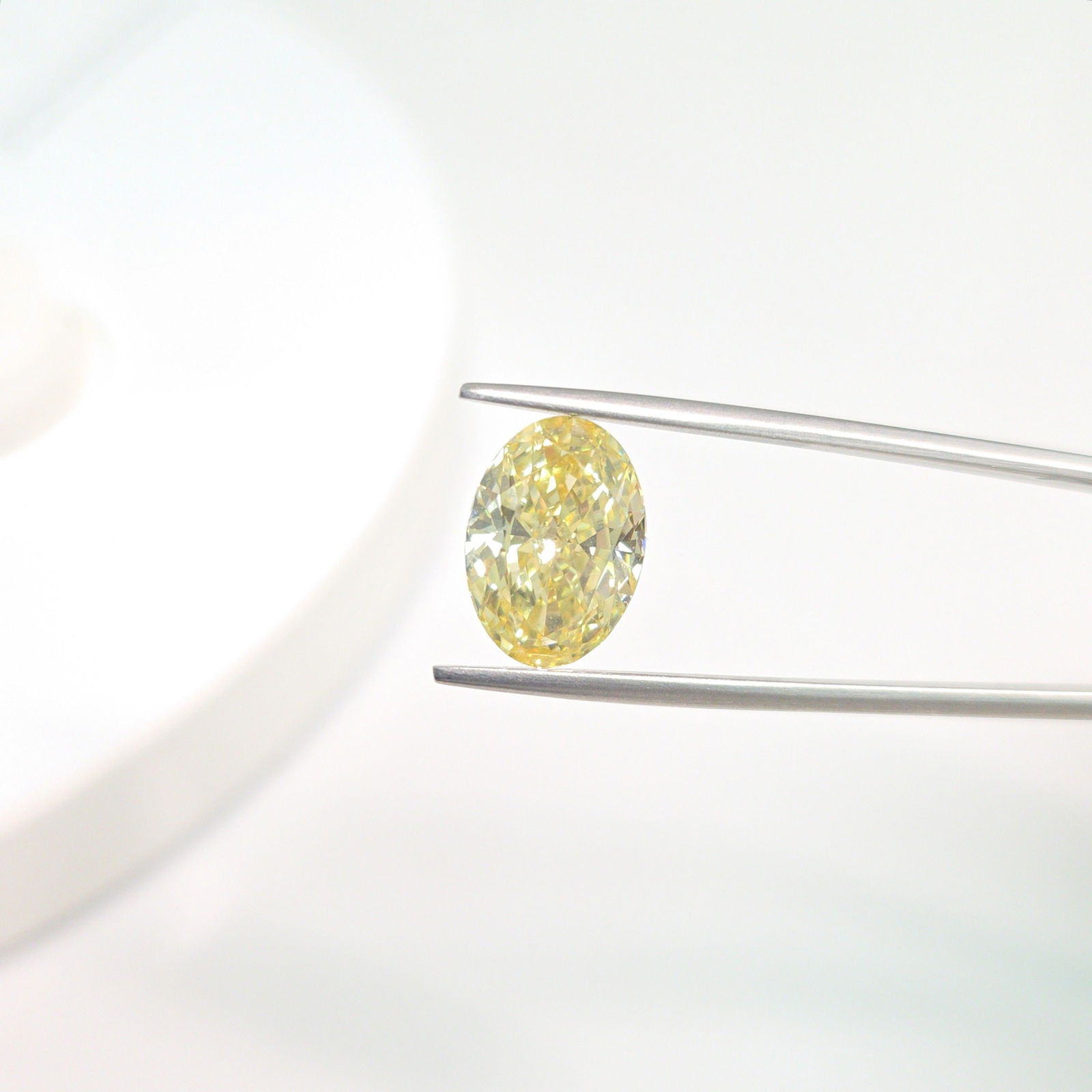 Loose Diamond - OVAL 5.11ct Fancy Intense Yellow VS1 (1 of 1)