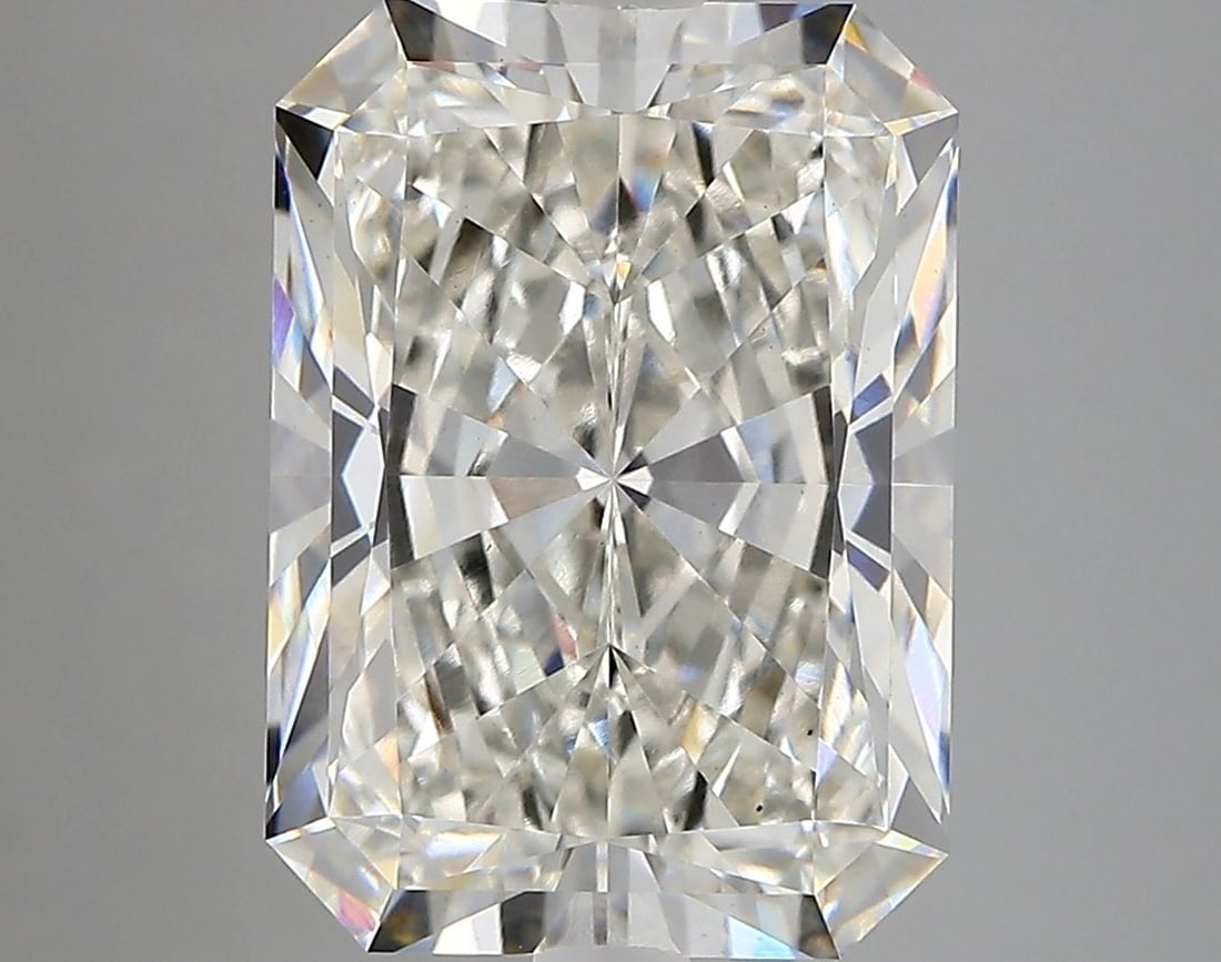 Loose Diamond - RADIANT 6.28ct F VS1: Loose Diamond - RADIANT 6.28ct F VS1 Source: This is a real non-mined Diamond that has been grown in a lab Shape: RADIANT Carats: 6.28 Color: F Clarity: VS1 Certification: IGI Video: