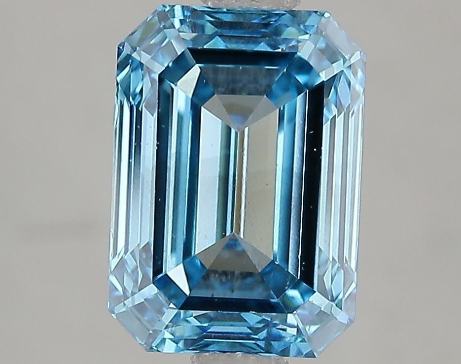 Loose Diamond - EMERALD 3.05ct Fancy Vivid Blue VS2: Loose Diamond - EMERALD 3.05ct Fancy Vivid Blue VS2 Source: This is a real non-mined Diamond that has been grown in a lab Shape: EMERALD Carats: 3.05 Color: Fancy Vivid Blue Certification: IGI