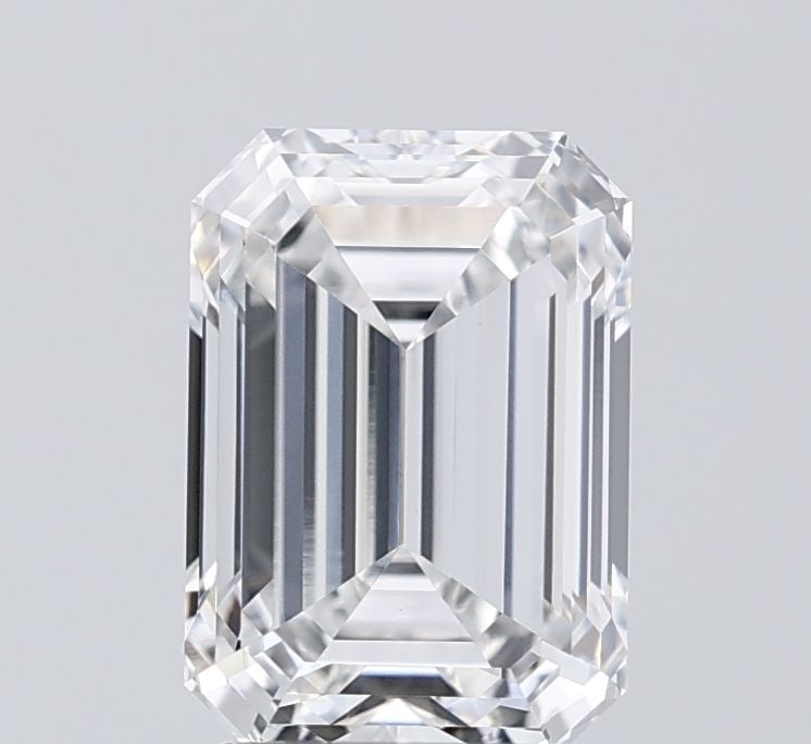 Loose Diamond - EMERALD 2.6ct E VVS2: Loose Diamond - EMERALD 2.6ct E VVS2 Source: This is a real non-mined Diamond that has been grown in a lab Shape: EMERALD Carats: 2.6 Color: E Clarity: VVS2 Certification: IGI Video: