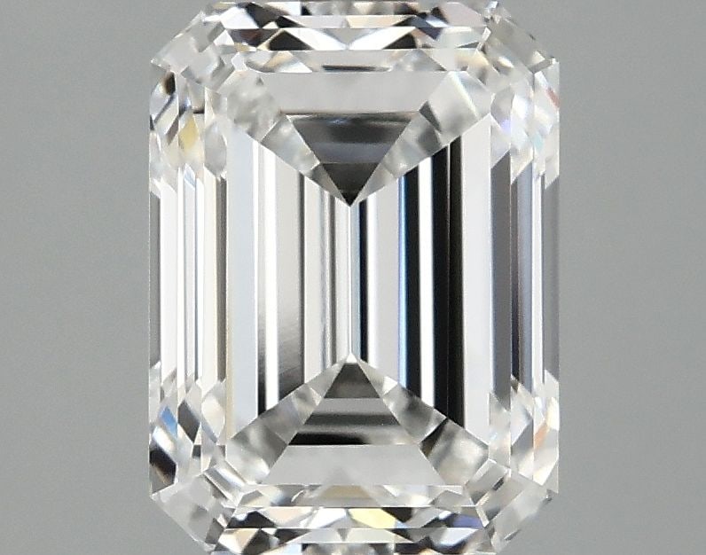 Loose Diamond - EMERALD 3.01ct E VS1: Loose Diamond - EMERALD 3.01ct E VS1 Source: This is a real non-mined Diamond that has been grown in a lab Shape: EMERALD Carats: 3.01 Color: E Clarity: VS1 Certification: IGI Video: