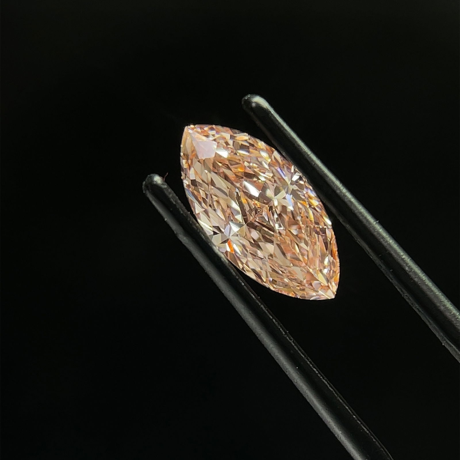 Loose Diamond - MARQUISE 1.47ct Fancy Intense Pink VVS2: Loose Diamond - MARQUISE 1.47ct Fancy Intense Pink VVS2 Source: This is a real non-mined Diamond that has been grown in a lab Shape: MARQUISE Carats: 1.47 Color: Fancy Intense Pink Certification: IGI
