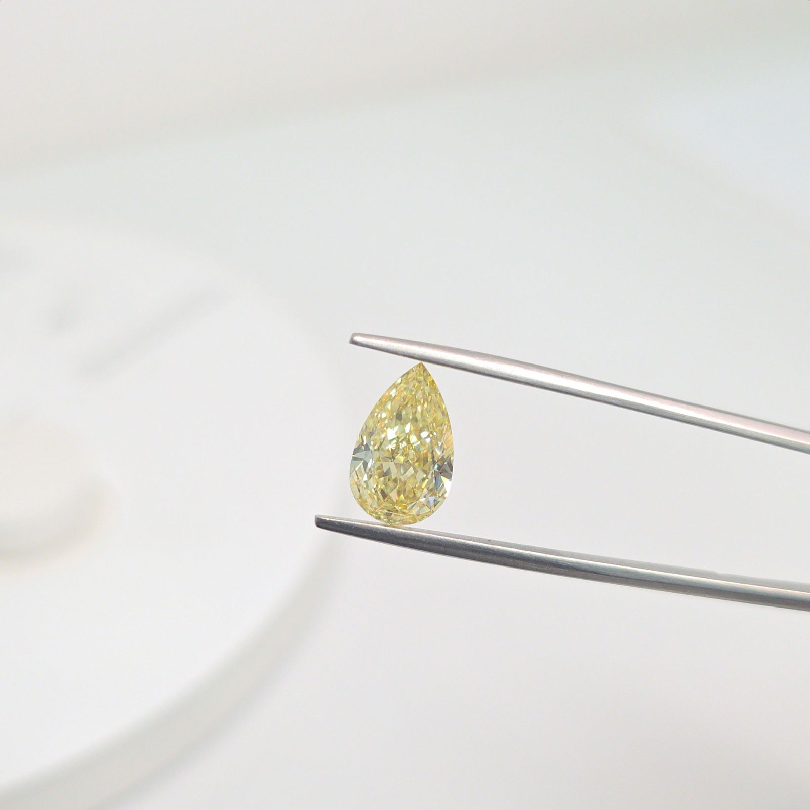 Loose Diamond - PEAR 2.93ct Fancy Intense Yellow VS1 (1 of 1)
