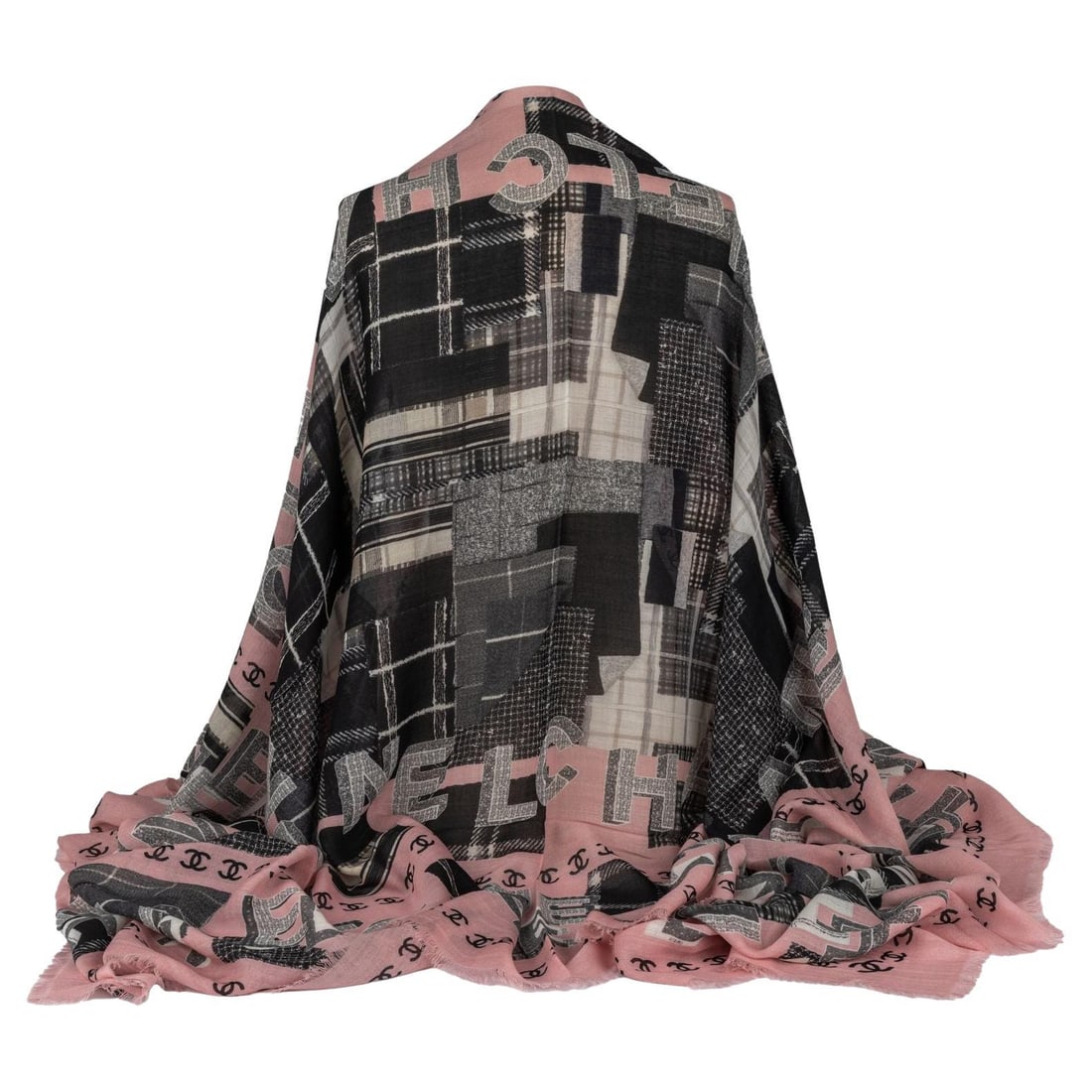 Chanel Cashmere Shawl Black Rose Geometric Design 54x76: Chanel Cashmere Shawl Black Rose Geometric Design 54x76 This exquisite Chanel Cashmere Shawl showcases a striking geometric design, perfectly blending elegance with modern flair. Crafted from luxuriou