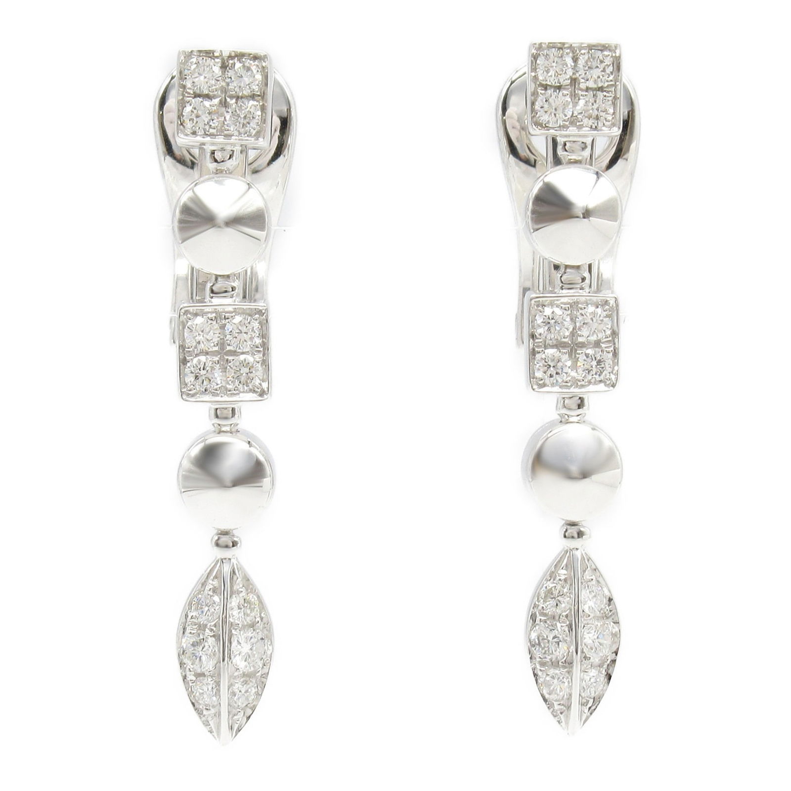 White Gold Lucia 32mm Ladies Watch by Bulgari: White Gold Lucia 32mm Ladies Watch by Bulgari This Bulgari Lucia is a women's accessory crafted from white gold in a silver color. The item measures 32.00mm by 4.60mm and was made in Italy. It shows t