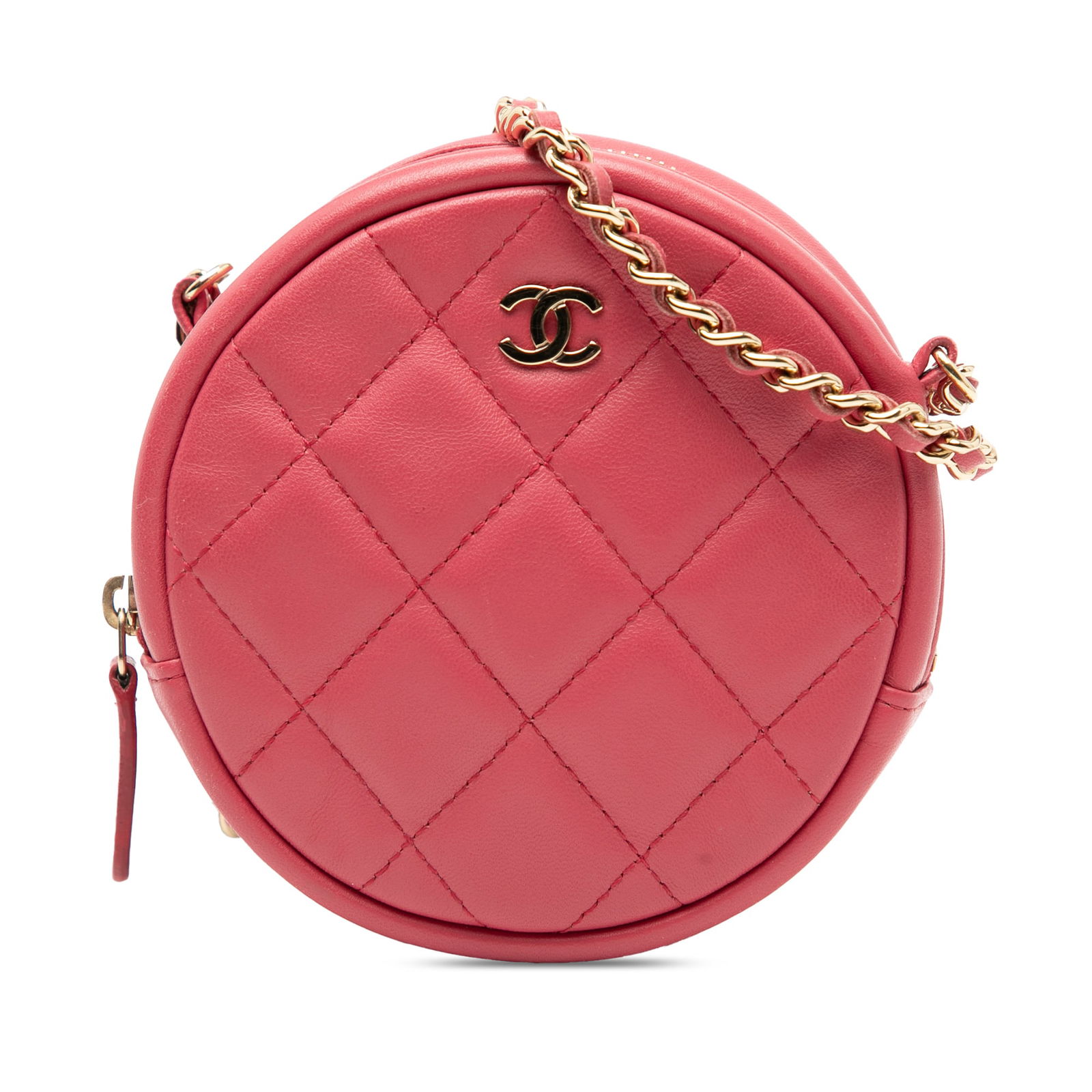 Chanel Pink CC Quilted Lambskin Round Clutch With Chain: Chanel Pink CC Quilted Lambskin Round Clutch With Chain This elegant Chanel CC Quilted Lambskin Round Clutch with Chain is crafted from soft quilted lambskin leather in a beautiful pink hue. It featur