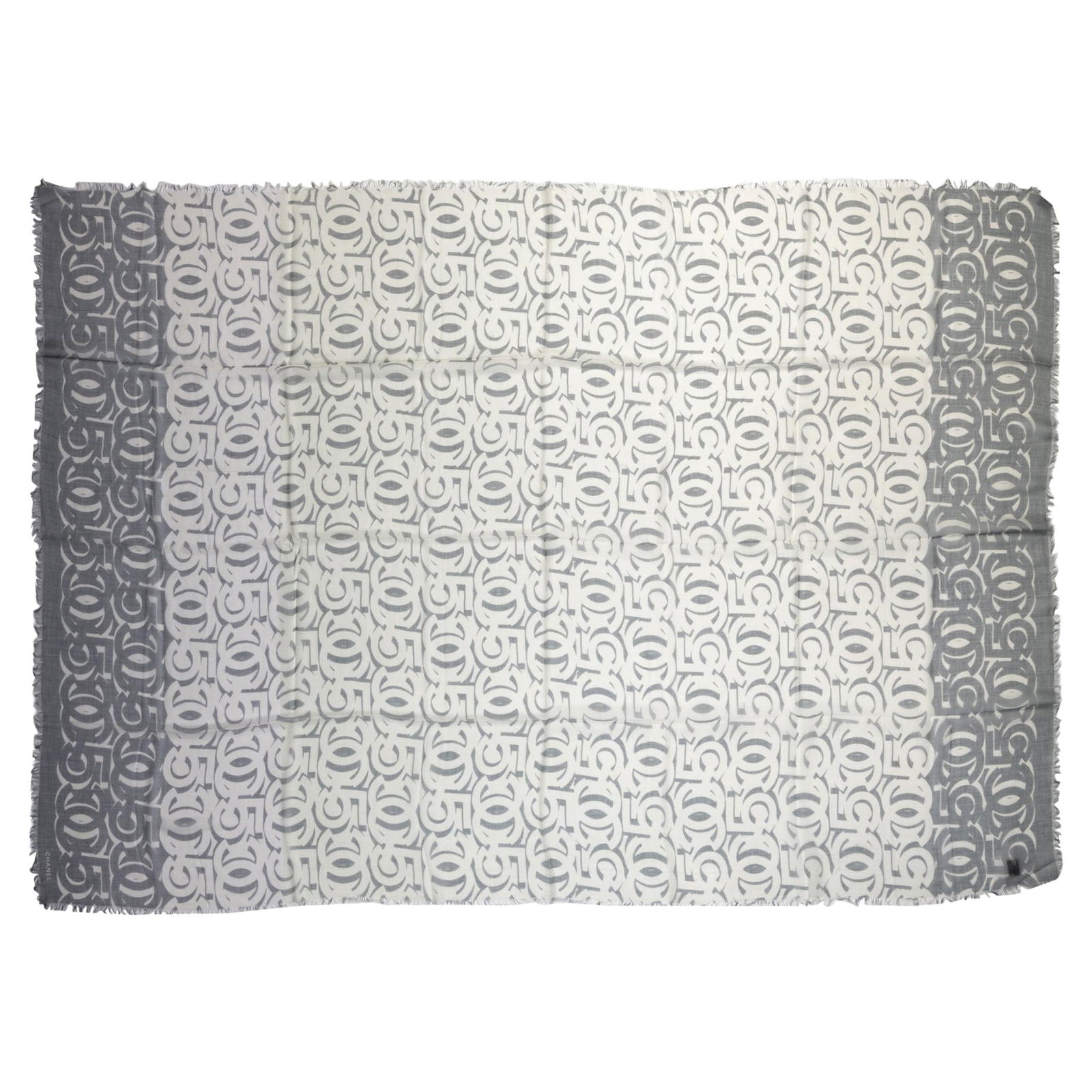 Chanel Cashmere Silk Shawl White Grey Logo 53 x 75 in: Chanel Cashmere Silk Shawl White Grey Logo 53 x 75 in Elevate your style with this exquisite Chanel cashmere and silk shawl, featuring a chic white and grey logo design. This luxurious accessory is pe