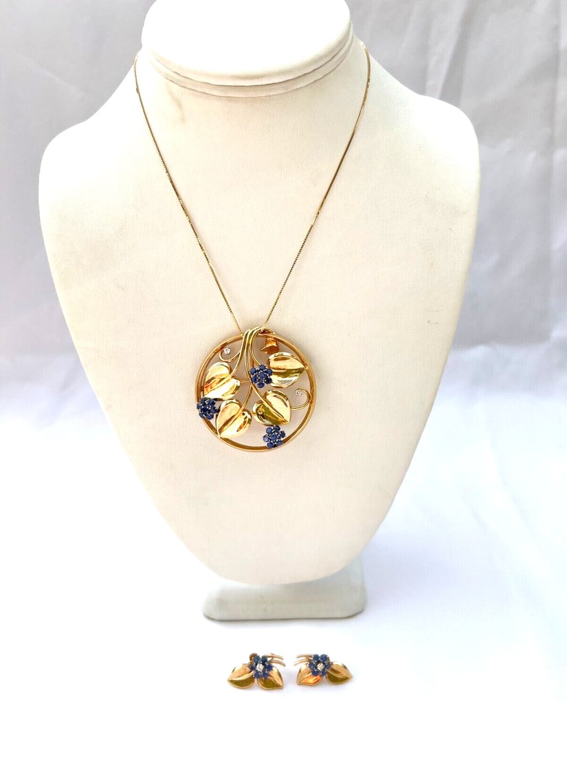 J.E. Caldwell Retro Jewelry Set Sapphire Diamond 14K 18K Platinum: J.E. Caldwell Retro Jewelry Set Sapphire Diamond 14K 18K Platinum This stunning jewelry set from J.E. Caldwell features a retro design crafted from 14K and 18K gold and platinum, showcasing the beauty