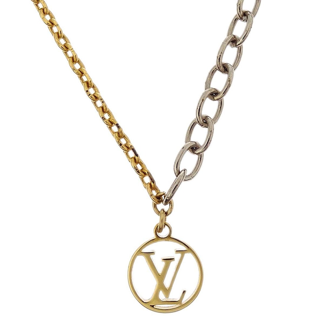 Louis Vuitton Gold Plated Bicolor Chain Necklace Model M68074: Louis Vuitton Gold Plated Bicolor Chain Necklace Model M68074 This Louis Vuitton bicolor chain necklace features a stylish combination of gold and silver tones. Crafted from gold-plated material, the