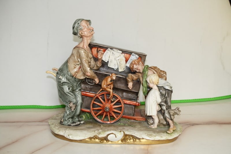 1958 Capo di Monte The Traveling Group Porcelain Figurine Special Edition (1 of 12)