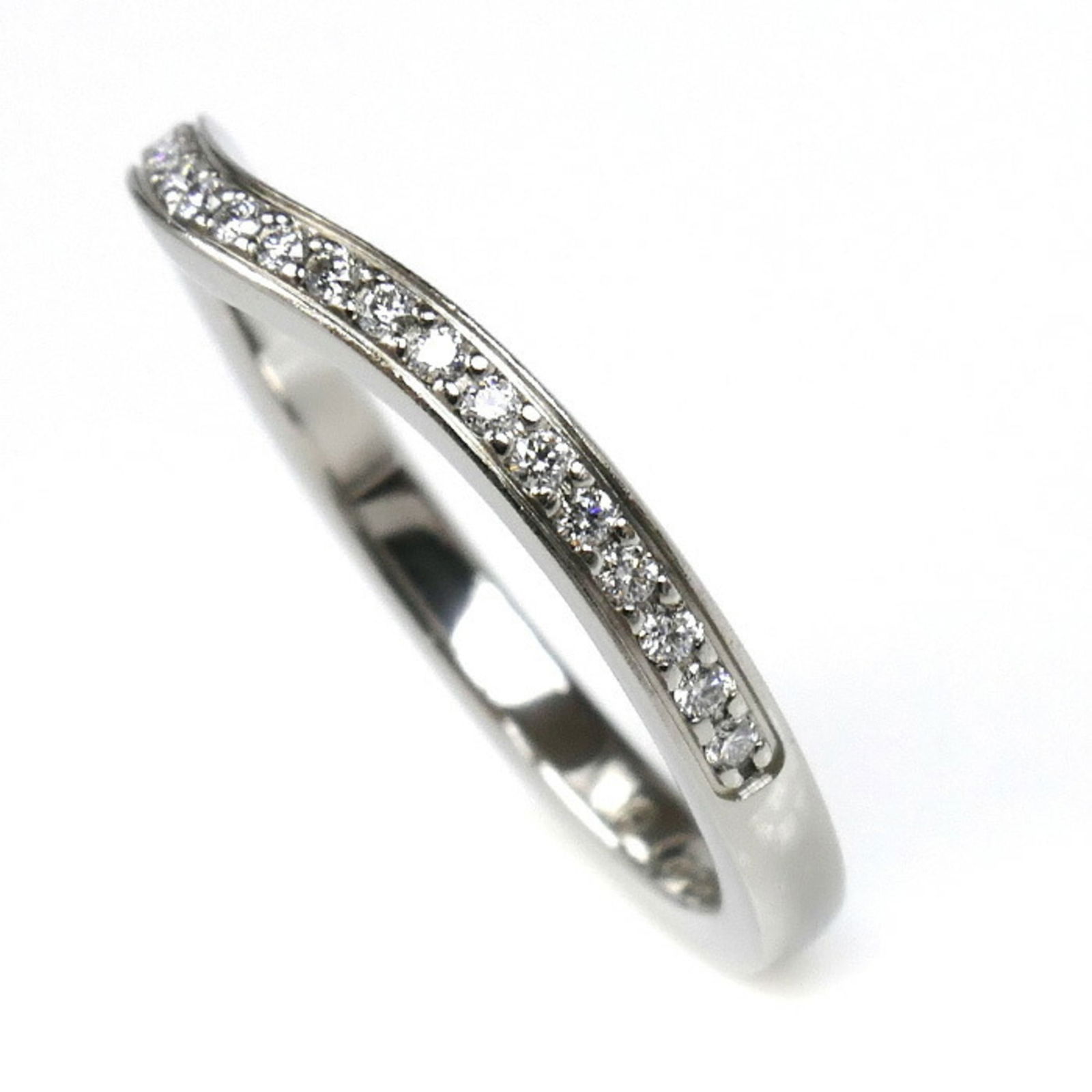Platinum Ballerine Ring by Cartier Size 5 Silver Tone: Platinum Ballerine Ring by Cartier Size 5 Silver Tone This Cartier Ballerine ring features a platinum construction in a silver color. Designed for women, it is a size 5 and originates from France. The