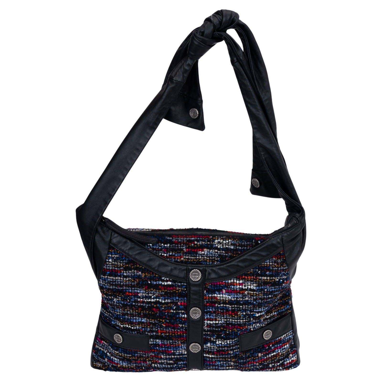 Chanel Black Leather Tweed Shoulder Bag 20 with CC Logo: Chanel Black Leather Tweed Shoulder Bag 20 with CC Logo Introducing a luxurious Chanel black leather and tweed shoulder bag, inspired by the iconic classic collection jacket. This stylish bag features