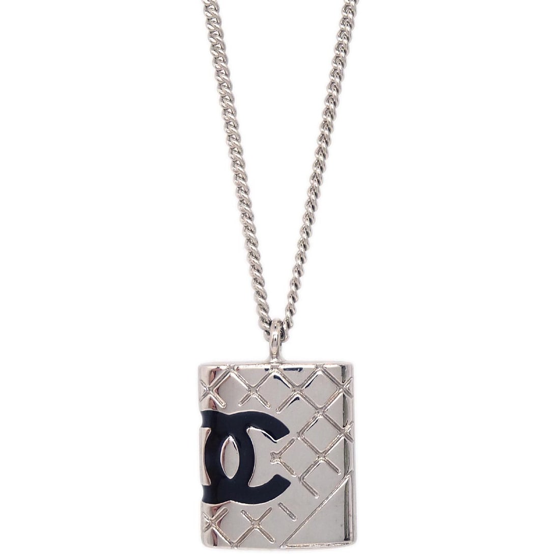 Chanel Cambon Ligne Silver Plated Chain Pendant Necklace 05C: Chanel Cambon Ligne Silver Plated Chain Pendant Necklace 05C This exquisite Chanel Cambon Ligne Chain Necklace Pendant showcases a striking silver-plated design. The pendant features a stylish chain,