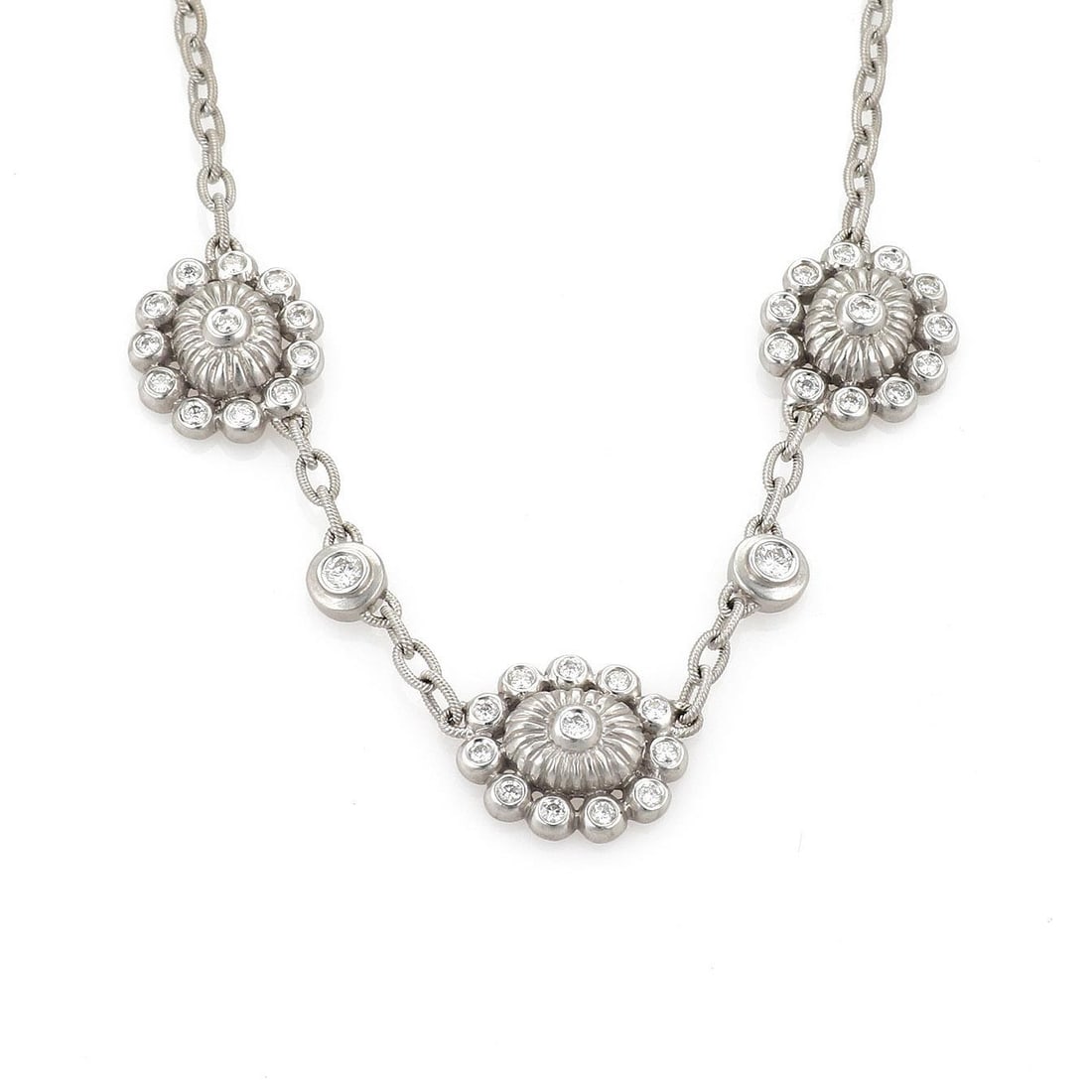 Doris Panos 1.20ct Diamond Floral Necklace in 18k White Gold: Doris Panos 1.20ct Diamond Floral Necklace in 18k White Gold Elevate your jewelry collection with this exquisite Doris Panos Diamond Floral Chain Necklace. Crafted from luxurious 18k white gold featur