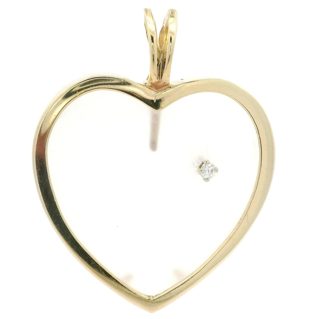 Vintage 14K Yellow Gold Quartz Diamond Heart Pendant: Vintage 14K Yellow Gold Quartz Diamond Heart Pendant This exquisite vintage pendant features a stunning heart-shaped frosted glass quartz centerpiece, set in luxurious 14k yellow gold. The pendant sho