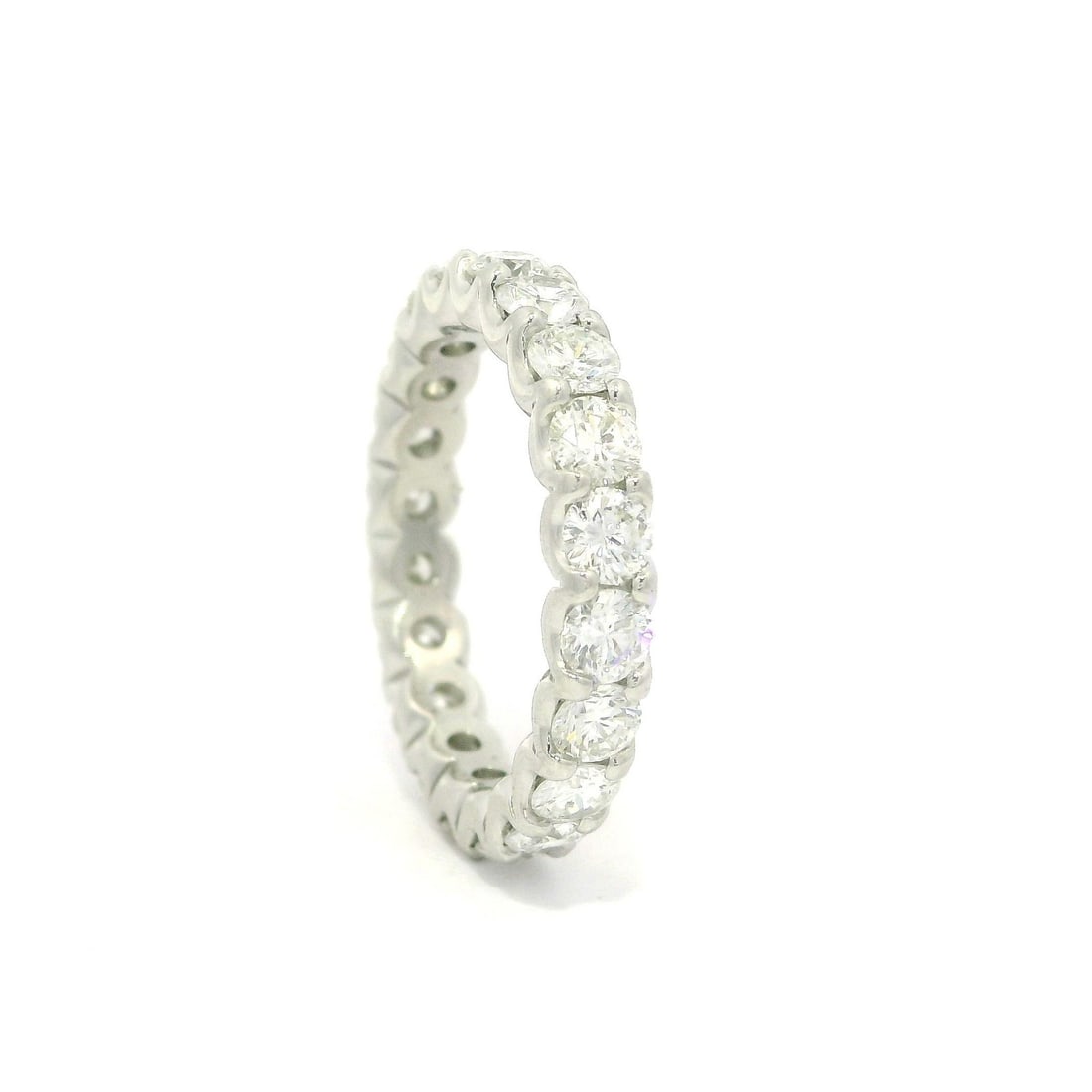2ctw Round Brilliant Cut Diamond Eternity Band Ring in Platinum: 2ctw Round Brilliant Cut Diamond Eternity Band Ring in Platinum This exquisite Classic Platinum 2ctw Round Cut Diamond Wedding Stack Eternity Band Ring features 20 natural, genuine diamonds set in a s