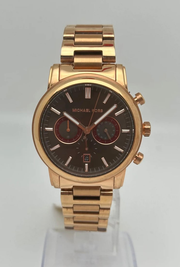 Michael Kors Pennant 43mm Rose Gold Quartz Watch Gray Dial MK8370: Michael Kors Pennant 43mm Rose Gold Quartz Watch Gray Dial MK8370 Elevate your style with the Michael Kors Pennant 43mm Rose Gold Tone Steel Grey Dial Quartz Watch. This elegant wristwatch, designed f
