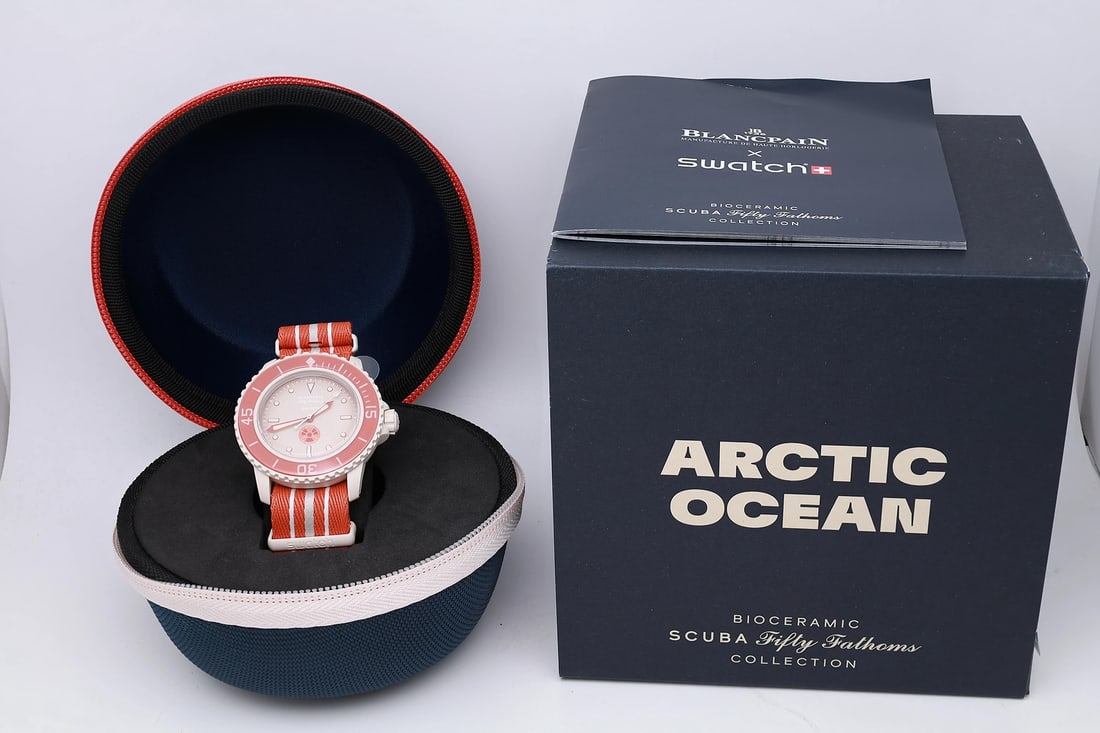 Blancpain x Swatch Scuba Fifty Fathoms Arctic Ocean Cream Dial Watch: Blancpain x Swatch Scuba Fifty Fathoms Arctic Ocean Cream Dial Watch Introducing the Blancpain x Swatch Scuba Fifty Fathoms Arctic Ocean wristwatch, a stylish and functional timepiece perfect for casu