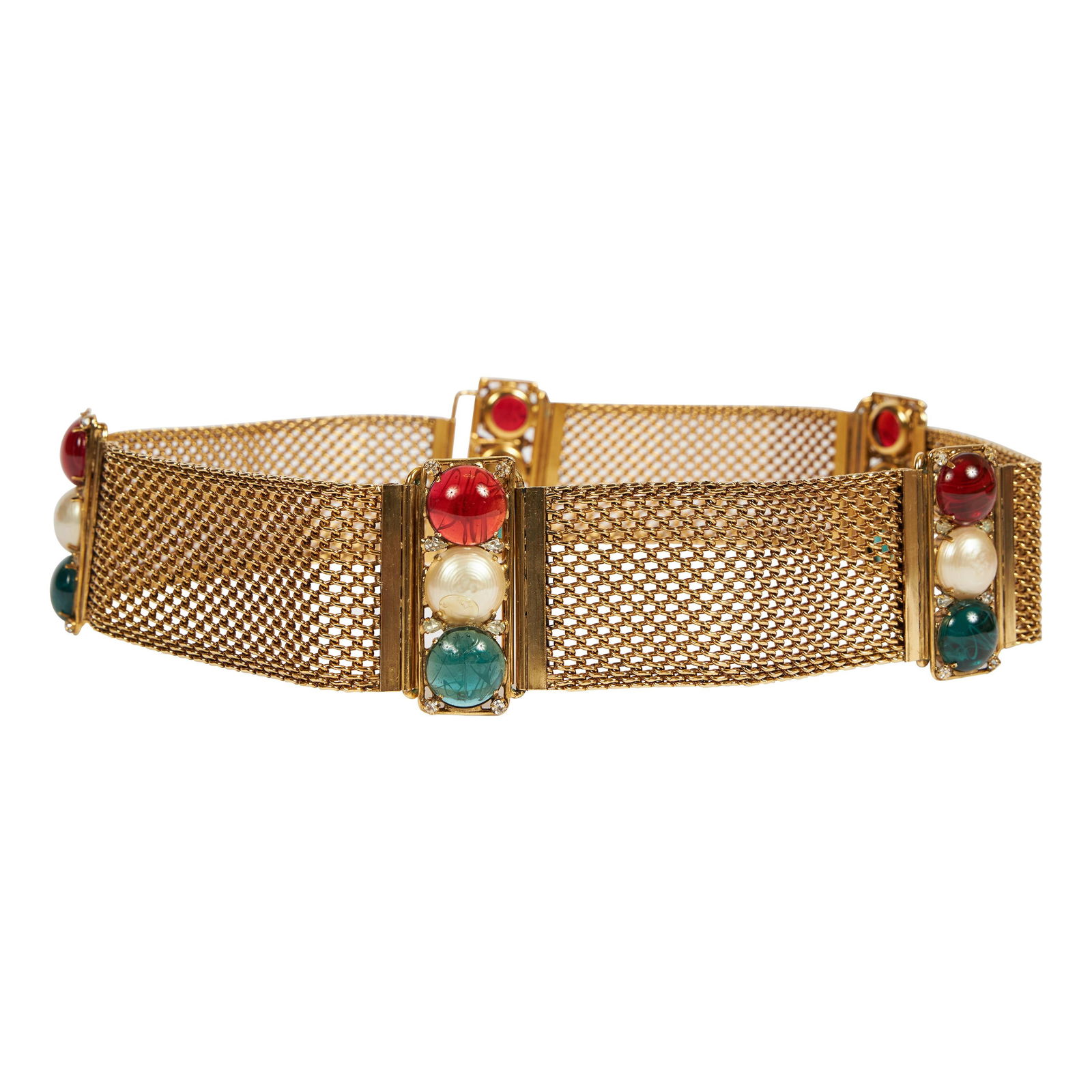 1970s Chanel Gripoix Gold Mesh Jewel Belt with Box: 1970s Chanel Gripoix Gold Mesh Jewel Belt with Box This exquisite 1970's Chanel Gripoix Mesh Jewel Belt is a true collector's item, embodying the elegance and craftsmanship of the era. Featuring a stu
