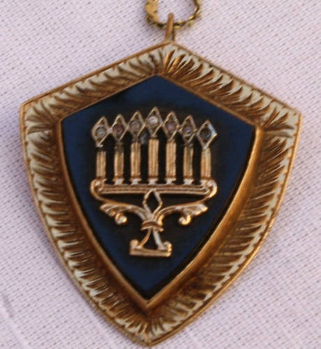 Art Deco Judaical Menorah Brooch Necklace 14K Gold Onyx: Art Deco Judaical Menorah Brooch Necklace 14K Gold Onyx This stunning 1900's Italian Art Deco judaical Menorah brooch and necklace is crafted from 14K yellow gold and features an elegant black onyx st