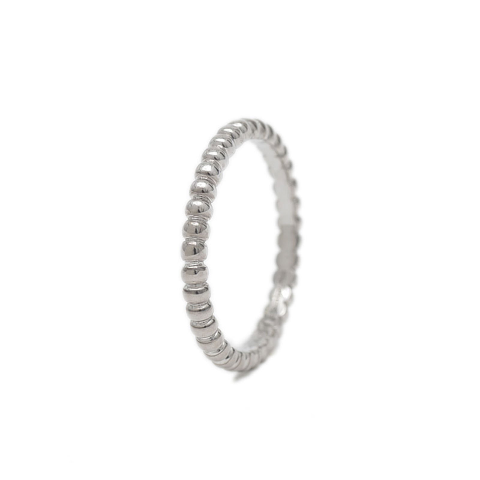 White Gold Perlee Ring by Van Cleef & Arpels Size 5.5: White Gold Perlee Ring by Van Cleef & Arpels Size 5.5 This Van Cleef & Arpels Perlee ring is crafted from white gold in a silver tone. Designed for women, the piece features a size 5.5 and is made in