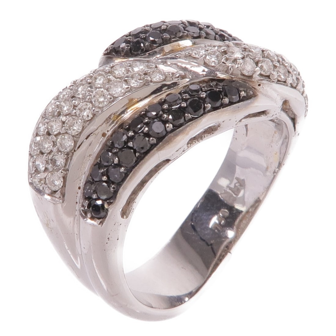 JEWELRY Black Diamond Ring in 18K White Gold Size 5.25: JEWELRY Black Diamond Ring in 18K White Gold Size 5.25 This exquisite ring features a stunning black diamond set in luxurious 18K white gold. Crafted with attention to detail, the ring is designed in