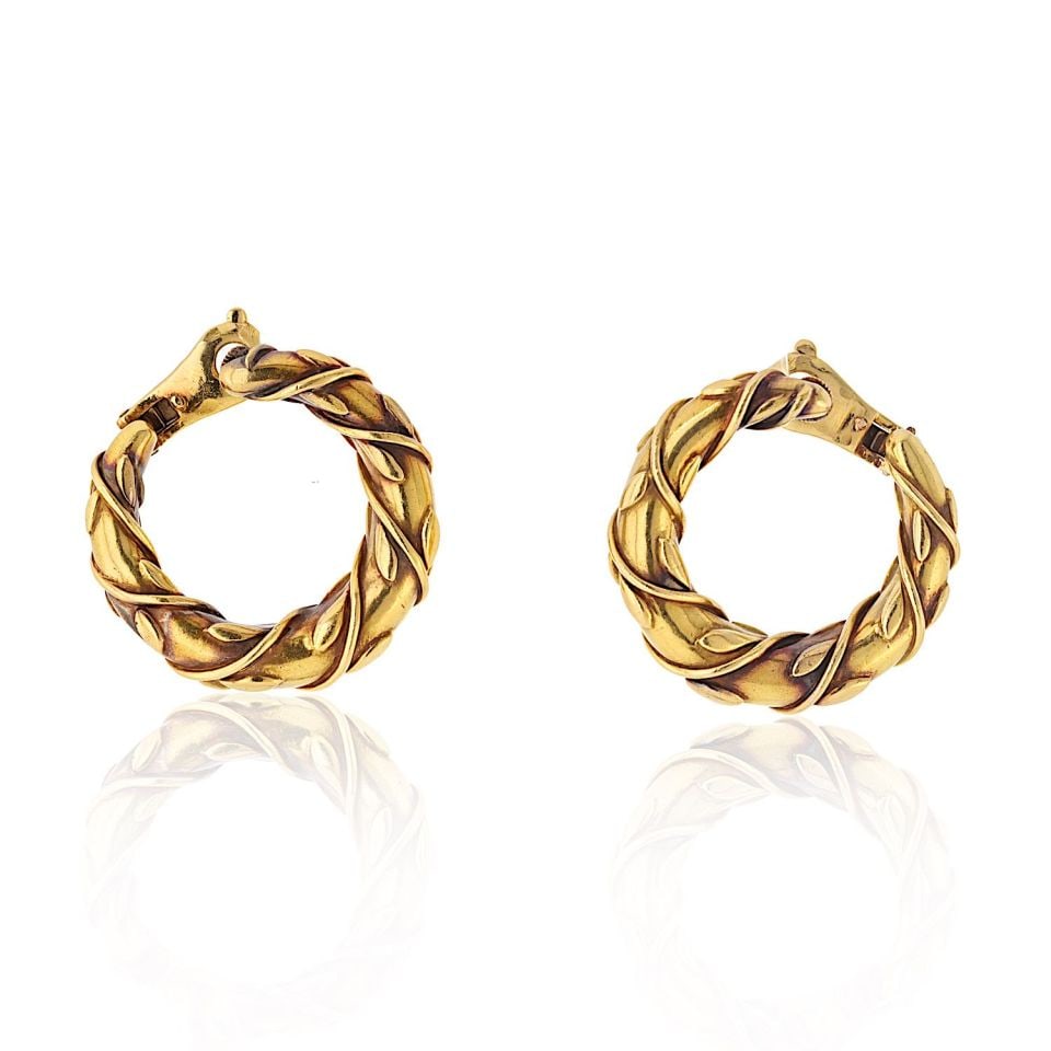 Cartier Vintage 18K Yellow Gold Vine Hoop Earrings Clip On 33mm: Cartier Vintage 18K Yellow Gold Vine Hoop Earrings Clip On 33mm Elevate your jewelry collection with these exquisite Vintage 18K Yellow Gold Vine Front Facing Hoop Earrings. Crafted from luxurious 18K
