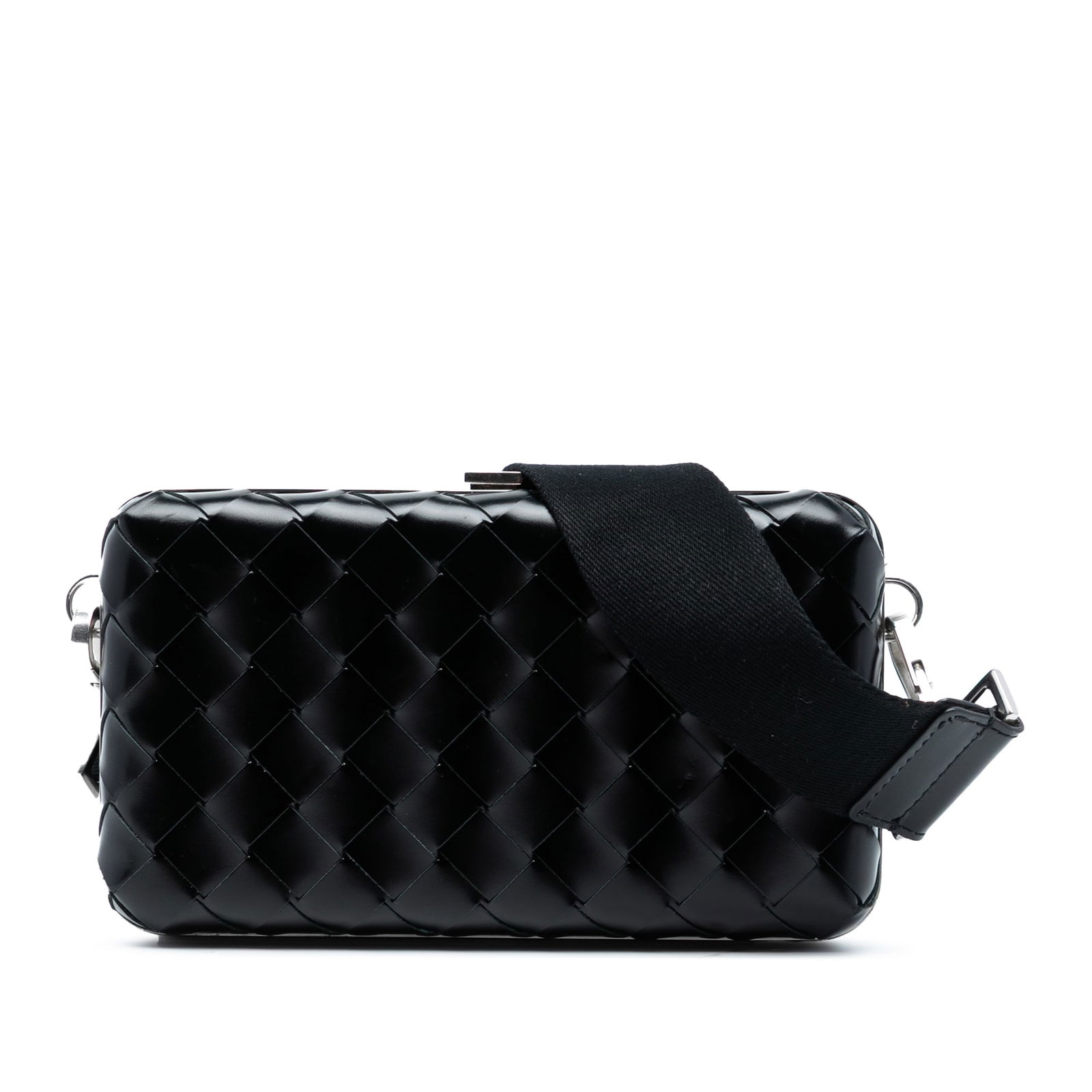 Bottega Veneta Black Spazzolato Intrecciato Box Messenger Bag: Bottega Veneta Black Spazzolato Intrecciato Box Messenger Bag Elevate your style with the Bottega Veneta Spazzolato Intrecciato Box Messenger Bag. This sophisticated crossbody bag features a meticulou