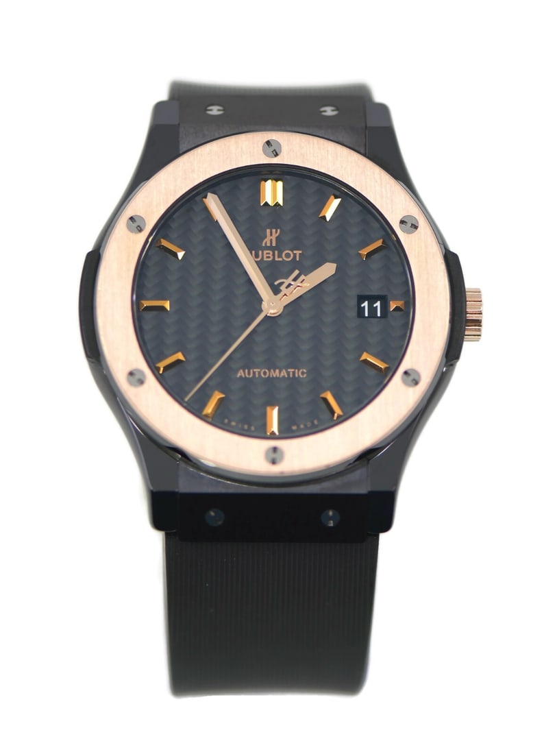 Hublot Classic Fusion 511.CO.1781.RX Ceramic Watch with Gold Bezel: Hublot Classic Fusion 511.CO.1781.RX Ceramic Watch with Gold Bezel Introducing the Hublot Classic Fusion Ceramic Watch, model 511.CO.1781.RX. This exquisite wristwatch features a striking black cerami