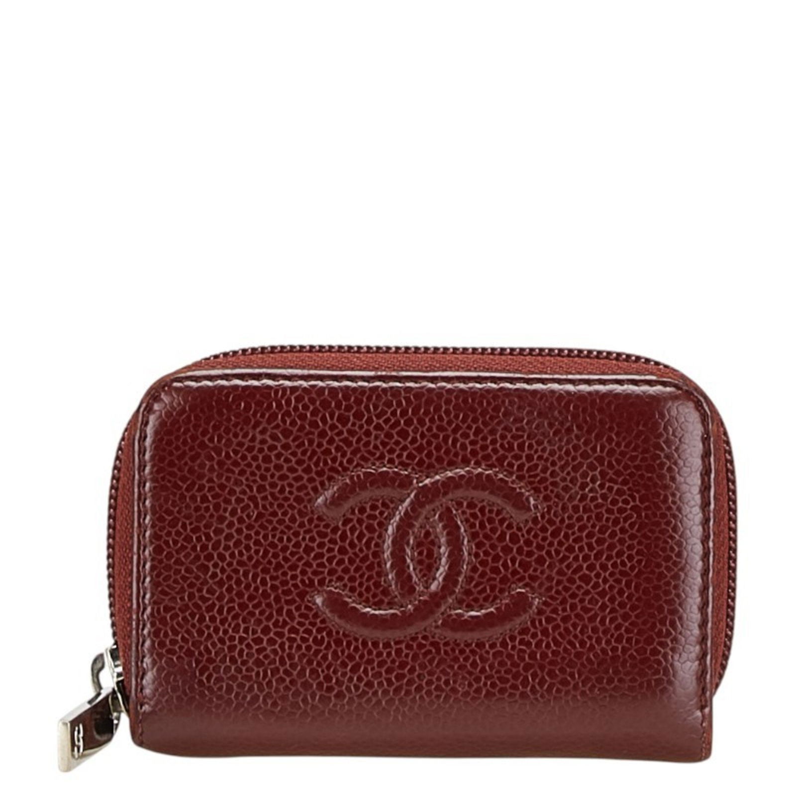 Burgundy Leather Card Holder Chanel Coco Mark Model: Burgundy Leather Card Holder Chanel Coco Mark Model This Chanel Coco Mark cardholder features a burgundy leather exterior and is designed for women. Made in Italy, it offers a compact and elegant acce