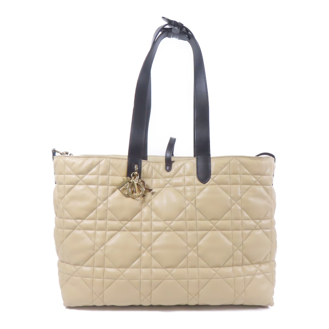 Christian Dior Toujours Beige Calfskin Shoulder Bag GHW: Christian Dior Toujours Beige Calfskin Shoulder Bag GHW Elevate your style with the Christian Dior Toujours Shoulder Bag, a luxurious accessory crafted from premium calfskin leather. This chic bag fea