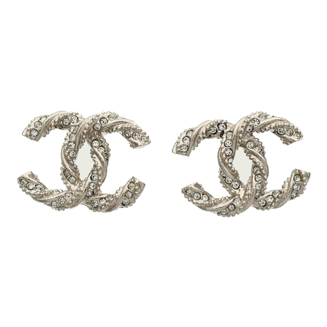 Silver Tone Pierced Earrings CHANEL CC Logo France: Silver Tone Pierced Earrings CHANEL CC Logo France These CHANEL CC pierced earrings feature a silver-tone finish and are crafted from metal. Designed without any stones, they offer a classic and elega