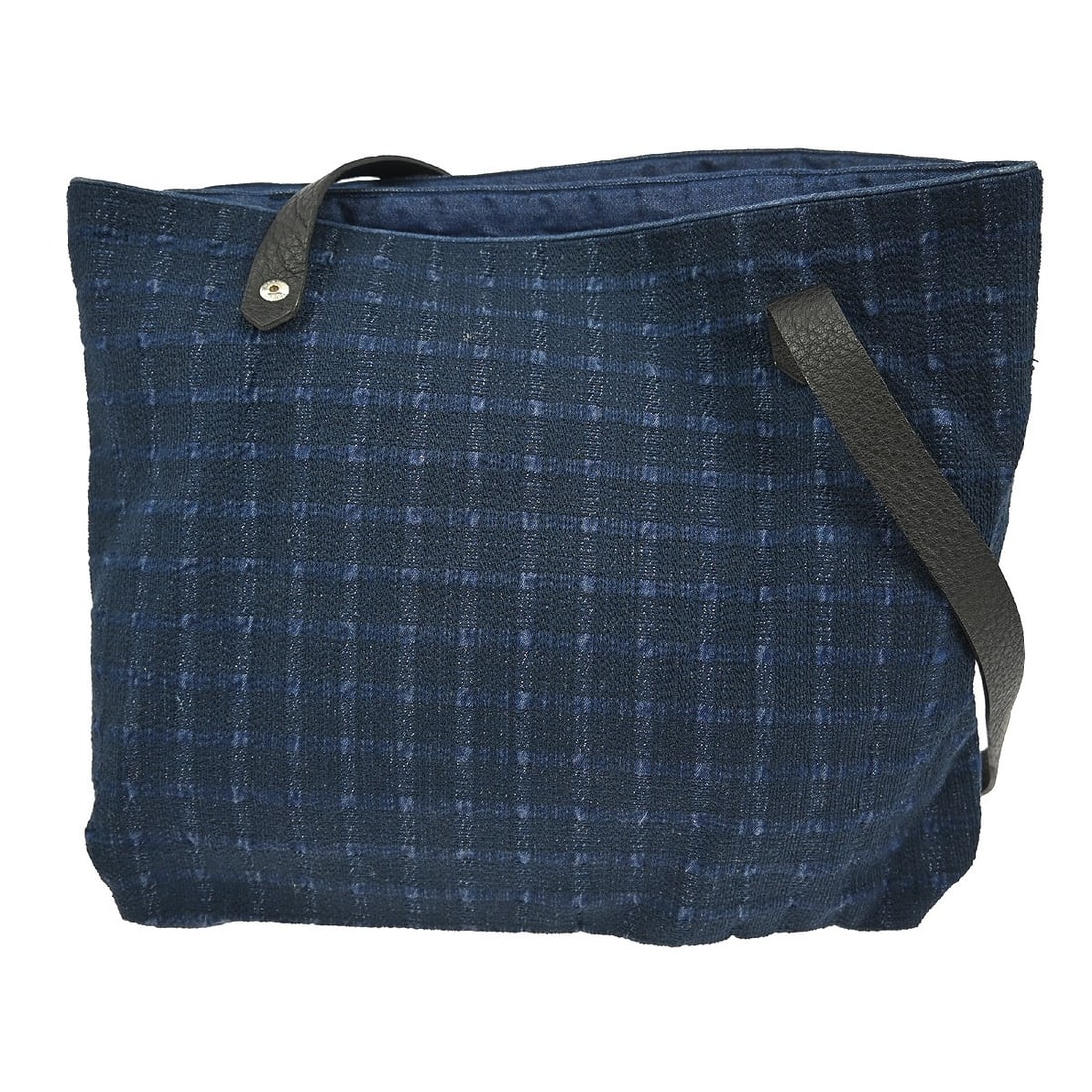 Hermes Ahmedabad Cabas de Poche Blue Canvas Leather Large Tote Bag: Hermes Ahmedabad Cabas de Poche Blue Canvas Leather Large Tote Bag This stylish Hermes Ahmedabad Cabas de Poche Tote Bag is perfect for casual occasions. Crafted from durable canvas leather, it featur