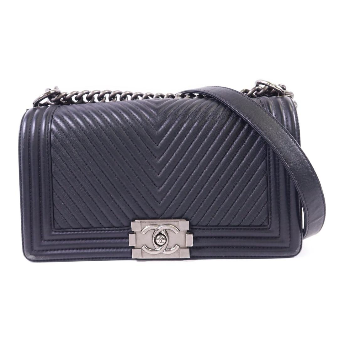 CHANEL Boy 25 Shoulder Bag Black Lambskin Leather SHW: CHANEL Boy 25 Shoulder Bag Black Lambskin Leather SHW This CHANEL Boy 25 Shoulder Bag is a luxurious accessory crafted from soft lambskin leather in a classic black color. With its stylish design and