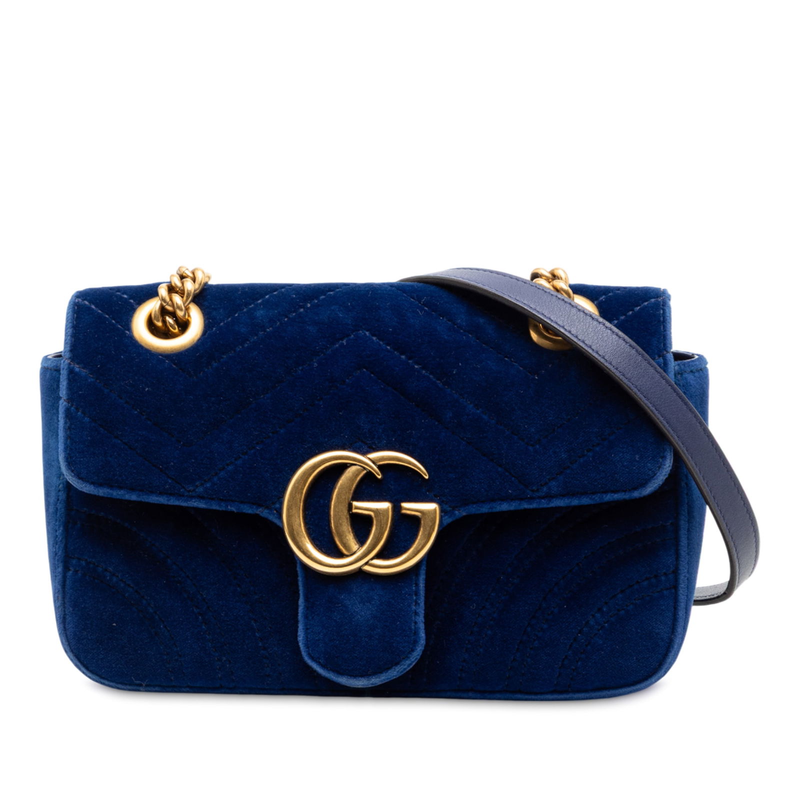 Gucci GG Marmont Blue Quilted Velvet Small Matelasse Shoulder Bag: Gucci GG Marmont Blue Quilted Velvet Small Matelasse Shoulder Bag This Gucci Small GG Marmont Matelasse Velvet Shoulder Bag features a quilted blue velvet exterior and a chain link strap with a leathe