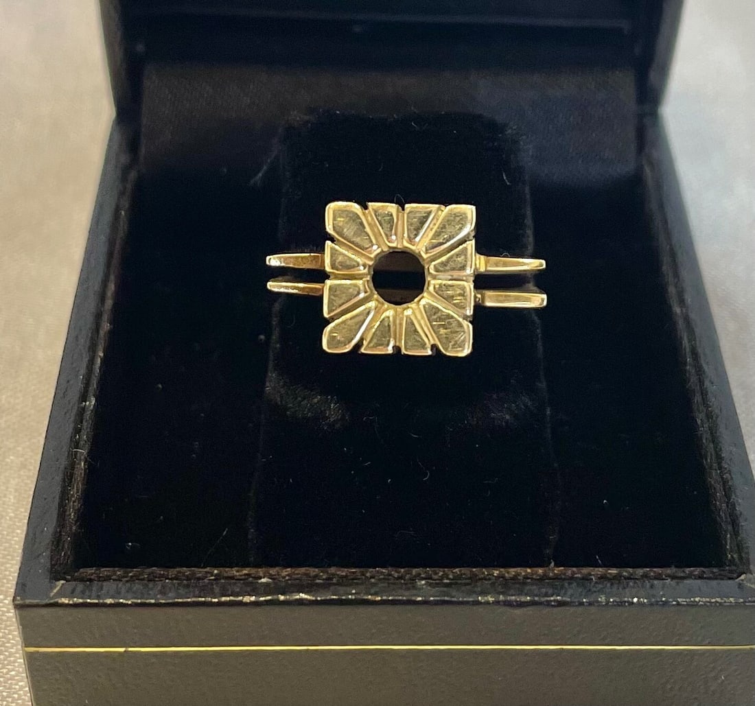 Stunning Art Deco 14K Yellow Gold Ring Unbranded Size 5.25 (1 of 7)