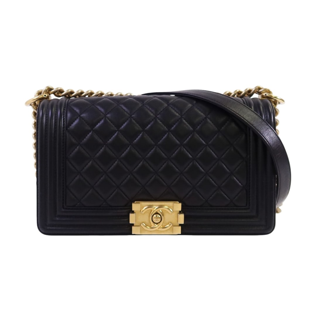 Chanel Boy 25 Black Lambskin Shoulder Bag with Gold Tone CC Chain: Chanel Boy 25 Black Lambskin Shoulder Bag with Gold Tone CC Chain This CHANEL Boy 25 chain shoulder bag is crafted from luxurious black lambskin leather and features the iconic CC detail. Designed for