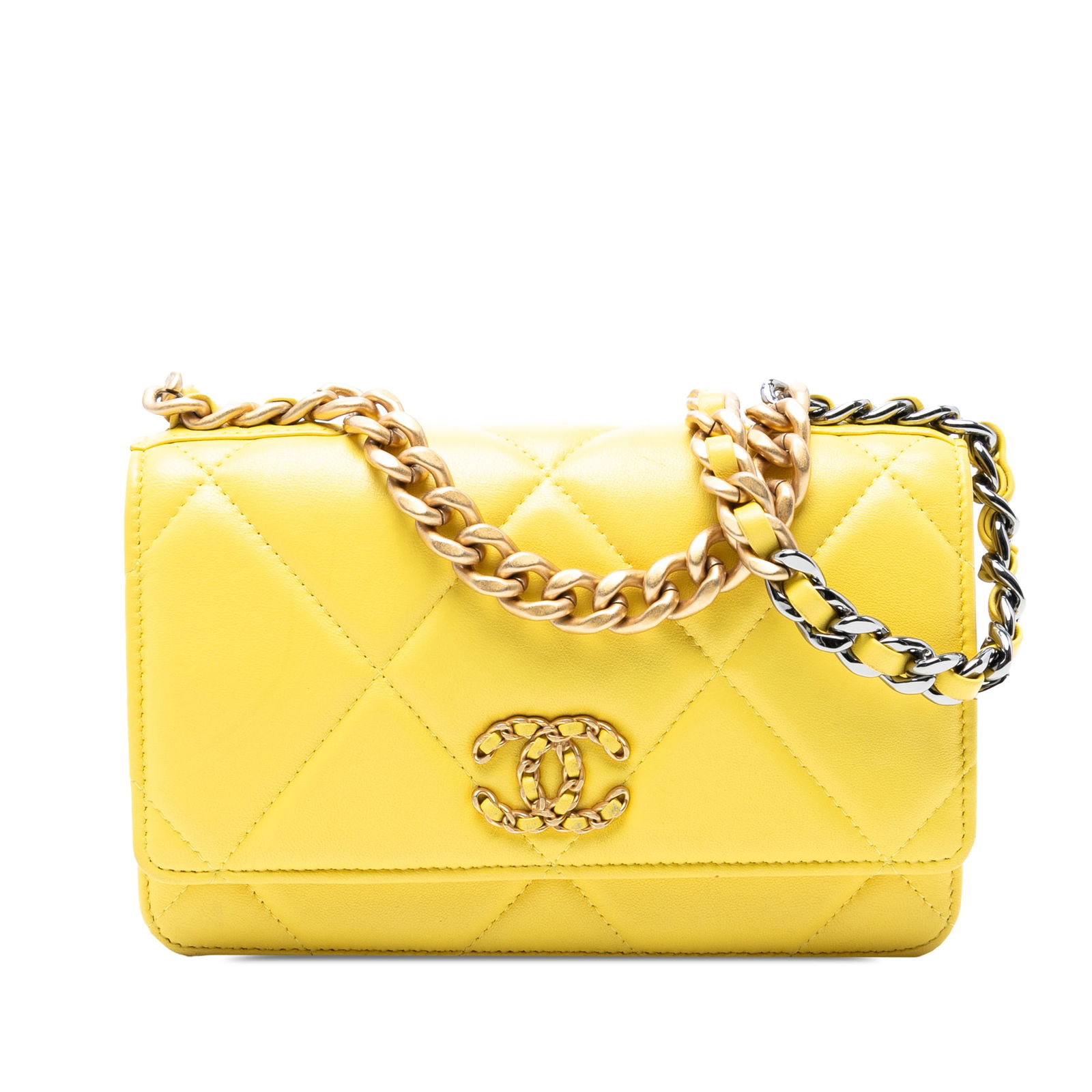 Chanel Yellow Quilted Lambskin 19 Wallet on Chain: Chanel Yellow Quilted Lambskin 19 Wallet on Chain This Chanel Quilted Lambskin 19 Wallet on Chain showcases a luxurious quilted lambskin leather body in an elegant yellow hue. It is designed with a ch