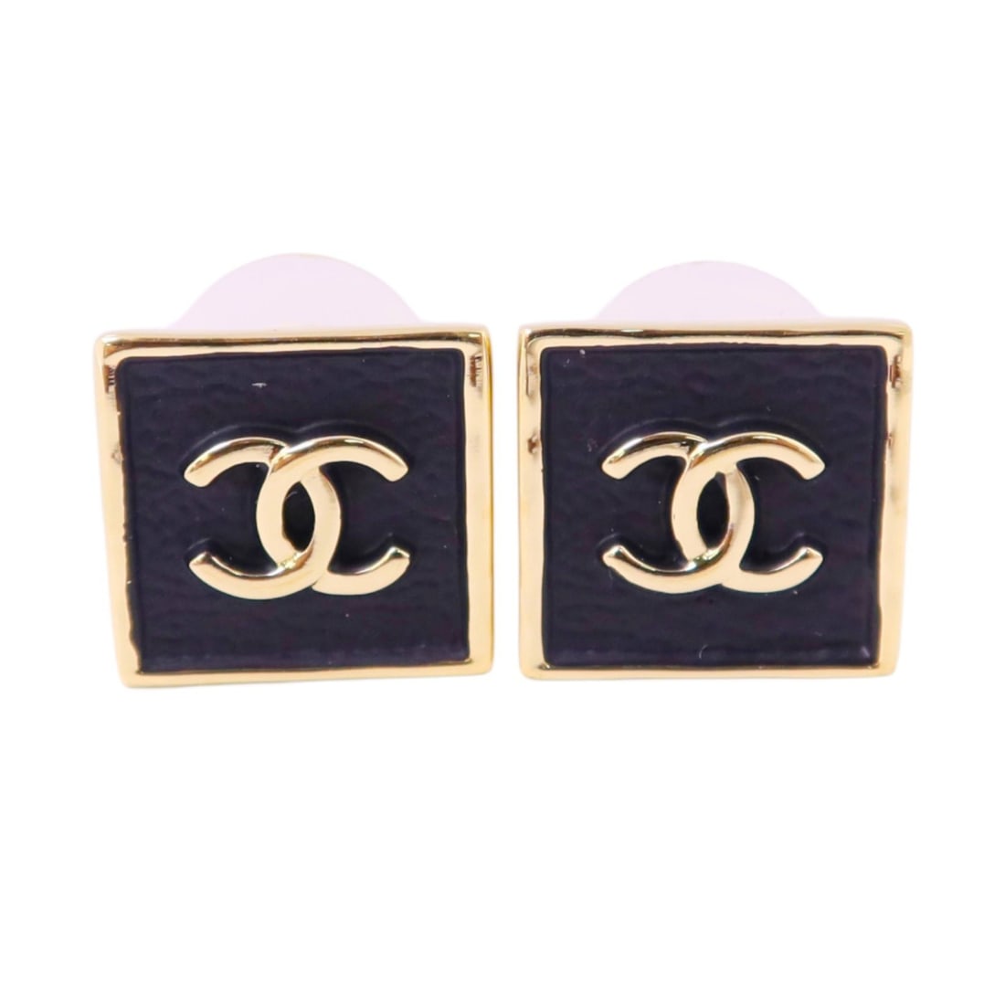 CHANEL B23S Pierced Earrings with Gold Tone CC Logo and Black PVC: CHANEL B23S Pierced Earrings with Gold Tone CC Logo and Black PVC Chanel CC GHW pierced earrings feature a gold and black color combination with the signature CC logo. Made from metal and PVC, these e