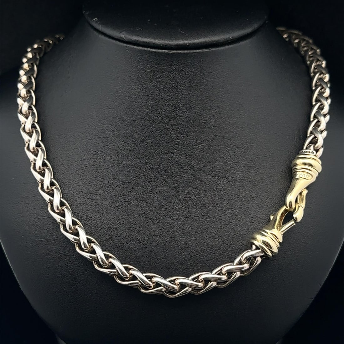 David Yurman 16" Wheat Chain Necklace Sterling Silver 14k Yellow Gold Clasp: David Yurman 16" Wheat Chain Necklace Sterling Silver 14k Yellow Gold Clasp This exquisite David Yurman necklace features a stunning combination of solid sterling silver and 14k yellow gold, showcasin