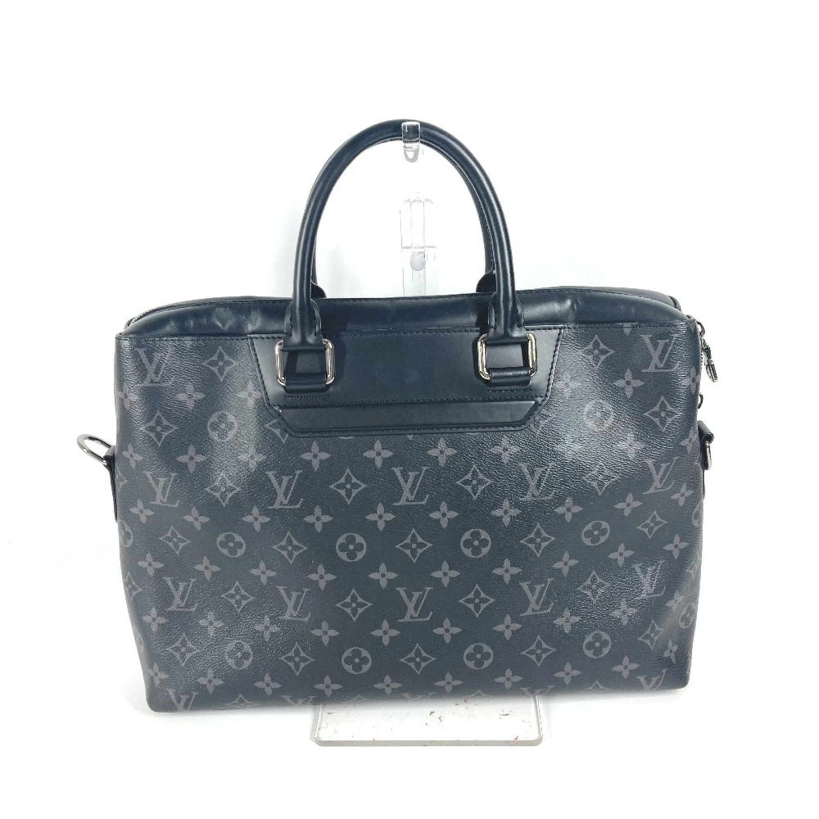 Louis Vuitton Odyssey Black Canvas Bag 25cm x 37cm x 8cm: Louis Vuitton Odyssey Black Canvas Bag 25cm x 37cm x 8cm This Louis Vuitton Odyssey bag is crafted from black canvas and features a unisex design. It was made in France and offers a spacious main comp