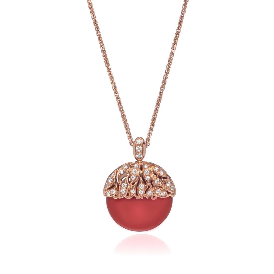 Luca Carati 18K Rose Gold Red Agate Diamond Pendant Necklace 0.30ctw: Luca Carati 18K Rose Gold Red Agate Diamond Pendant Necklace 0.30ctw This stunning pendant necklace features a captivating combination of red agate and diamonds, set in luxurious 18K rose gold. The ne