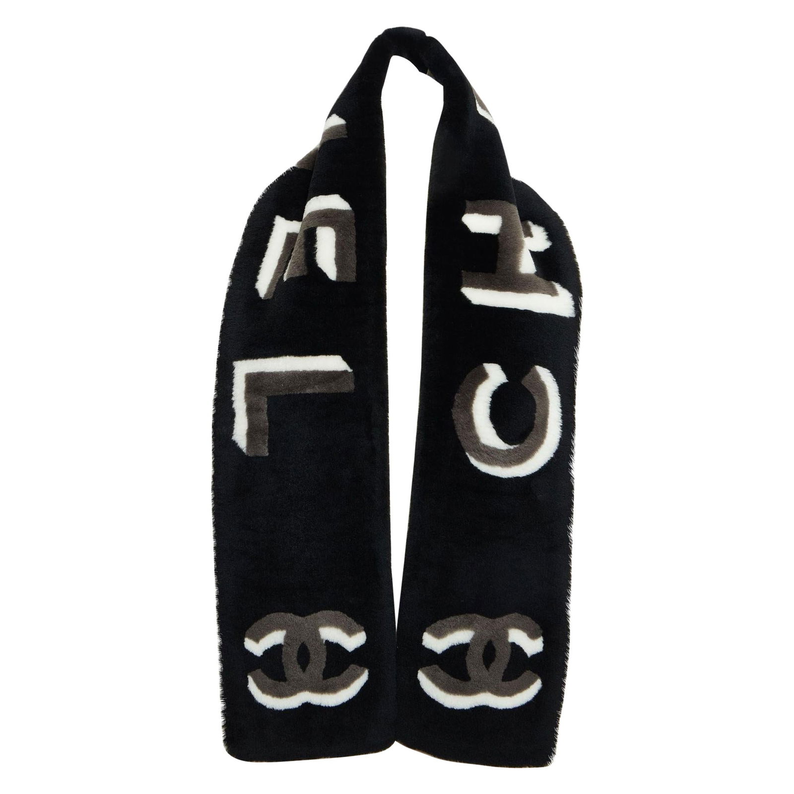 Chanel Black Sheepskin Scarf 3D Logo Cashmere Lining Italy: Chanel Black Sheepskin Scarf 3D Logo Cashmere Lining Italy Elevate your accessory collection with this exquisite Chanel Black Sheepskin Scarf. Crafted in Italy, this luxurious scarf features a strikin