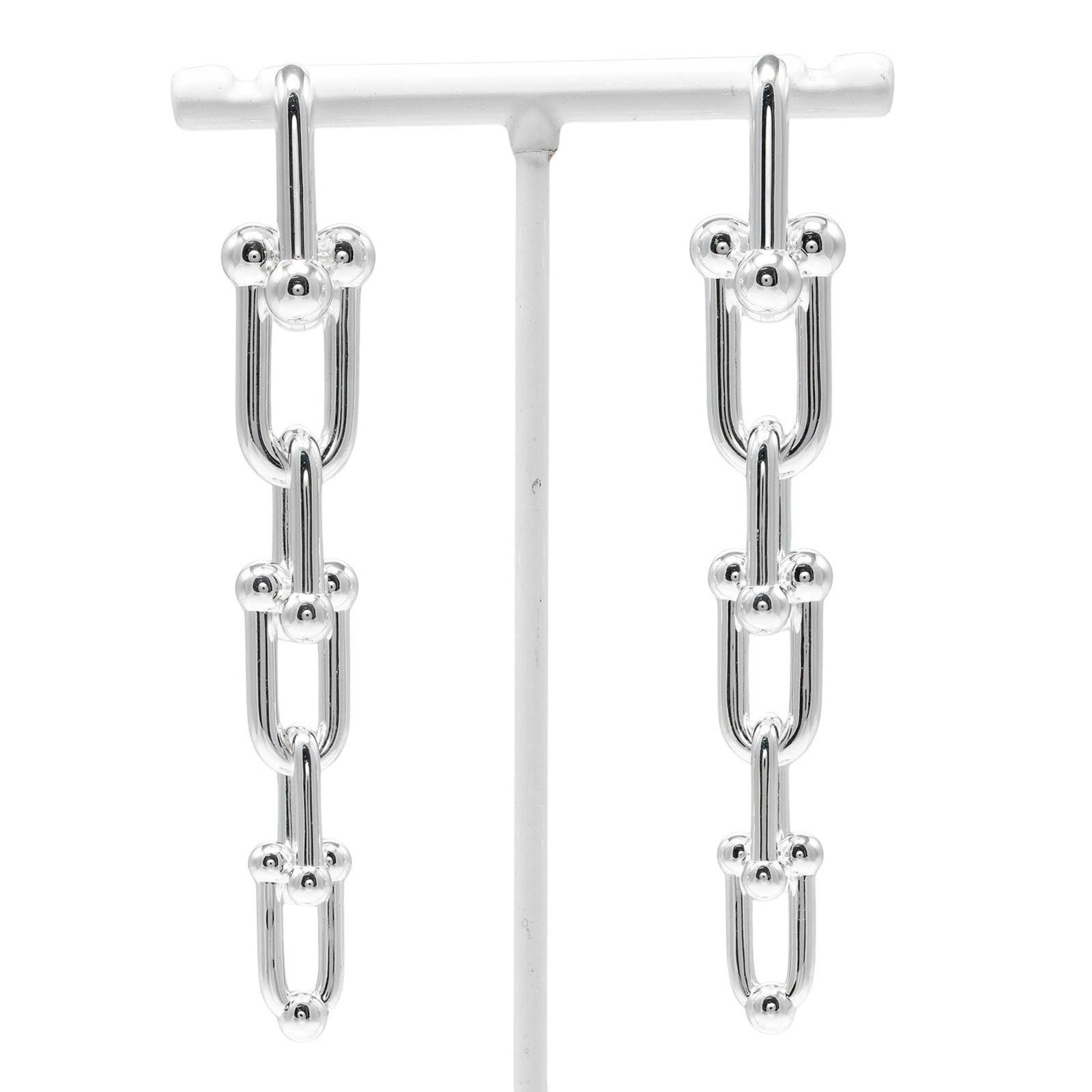 Silver Graduated Necklace by Tiffany & Co for Women: Silver Graduated Necklace by Tiffany & Co for Women This Tiffany & Co. Graduated model is crafted from silver and features a refined design. Suitable for women, it is polished and in good overall cond